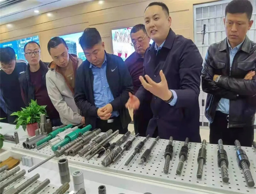 市住建局:搭橋梁助企業(yè)推介 促合作謀共同發(fā)展(圖5) 市住建局:搭橋梁助企業(yè)推介 促合作謀共同發(fā)展(圖5)