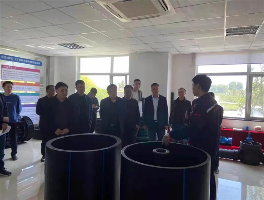 市住建局:搭橋梁助企業(yè)推介 促合作謀共同發(fā)展(圖4) 市住建局:搭橋梁助企業(yè)推介 促合作謀共同發(fā)展(圖4)